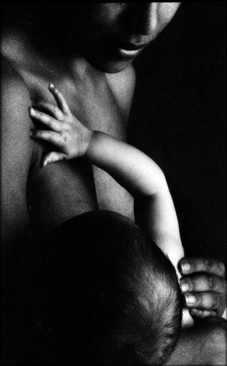 Mother & Daughter, 1993.   © Sandra Lousada