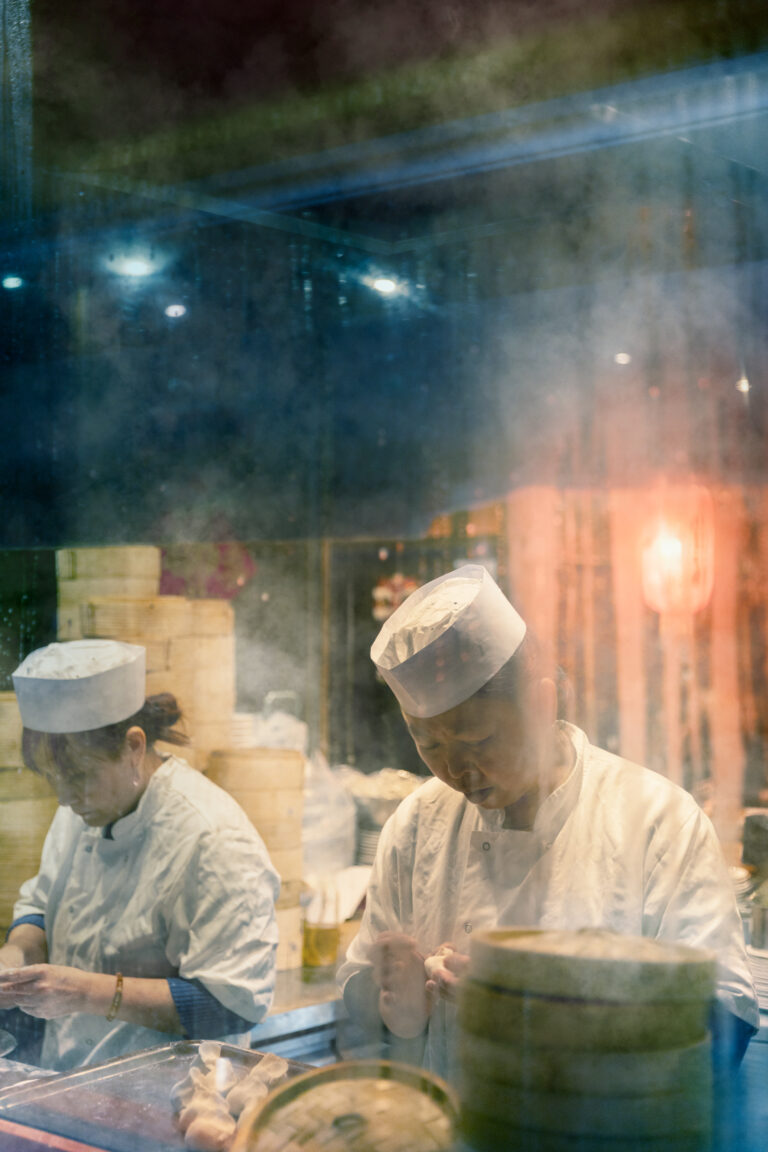 © Henrik Knudsen, Chinatown Windows III