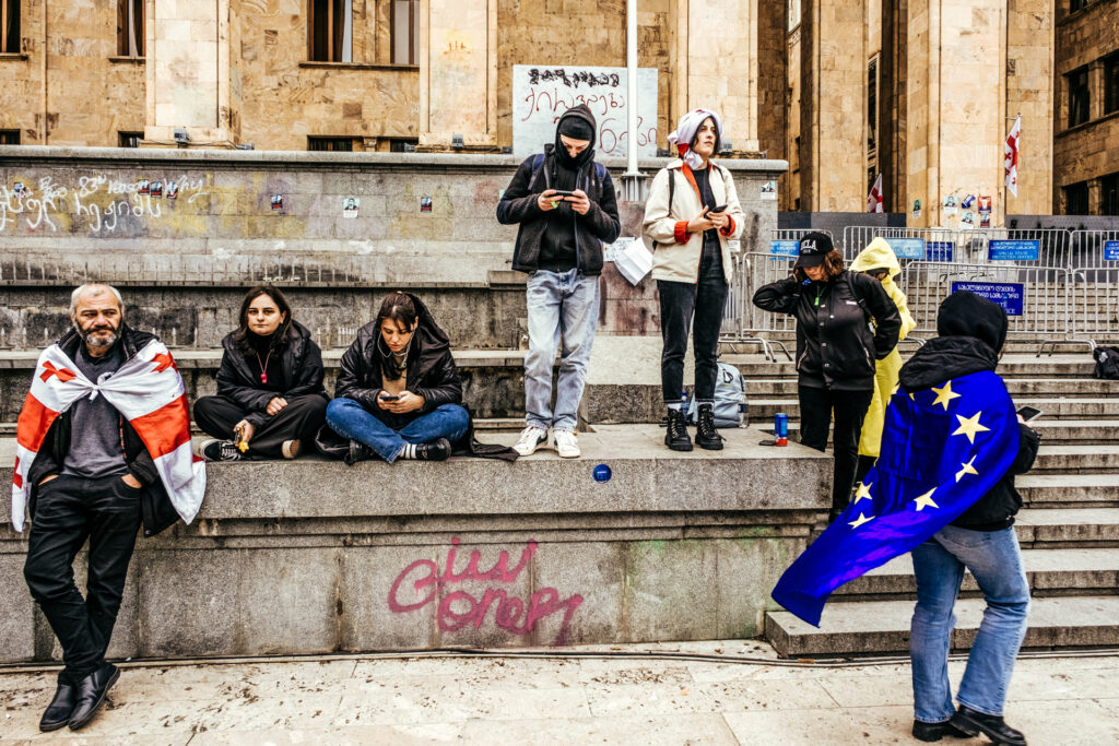 © Liam Bailey, Walking the Line